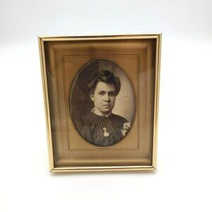 Picture Frame Vintage Gold Tone Oval Small Tabletop Portrait Cabinet Photo